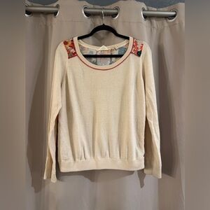 Women’s HWR Cream Floral-Accent Top